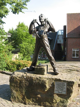 Tagesfahrt Bentheim - Denkmal Kuhlkerl - Tagesfahrt Bentheim - Denkmal Kuhlkerl -