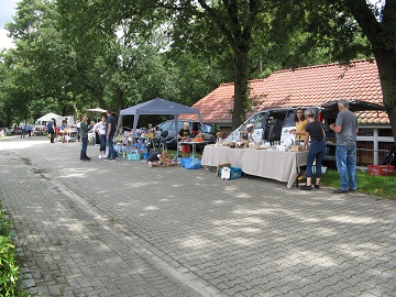 Flohmarkt 2023 (Aufbau der Stände)