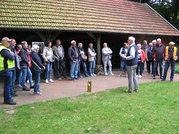 Radtour Lohe: Besichtigung Außengelände Radtour Lohe: Besichtigung Außengelände